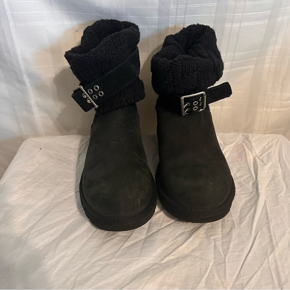 UGG Australia Women's Cambridge Boot - Picture 6 of 10